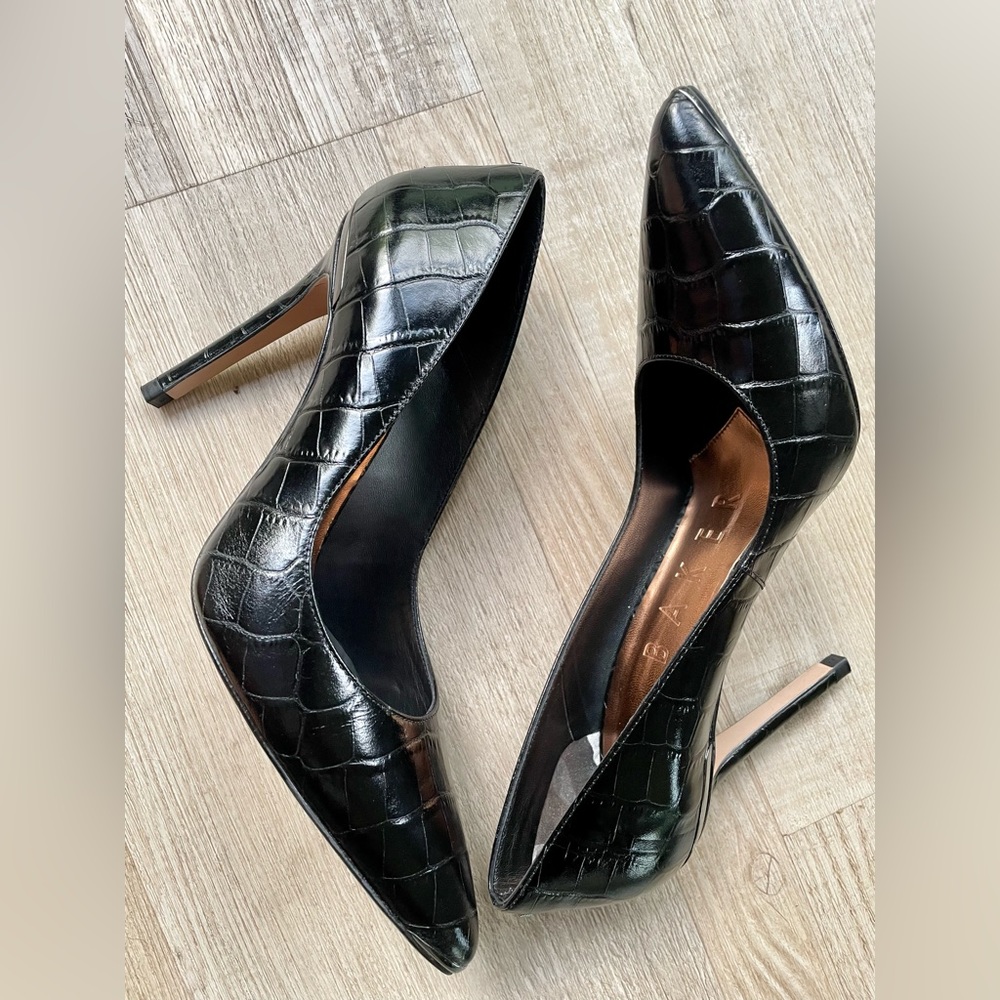 Relisted — 7 1/2 Ted Baker Izibelc Pointed Toe Pump in Black Leather